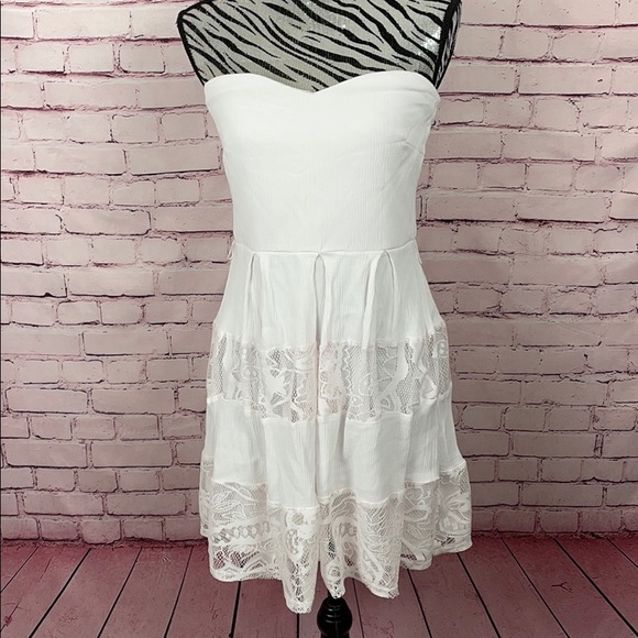 Charlotte Russe Dresses & Skirts - Charlotte Russe Strapless Dress Size Large